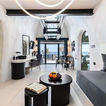 Neoma Luxury Suites Картерадос Екстериор снимка