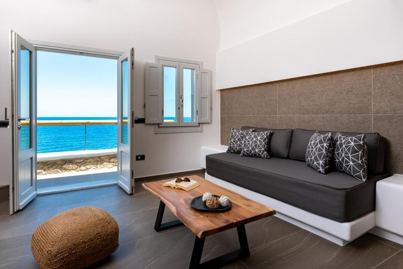 Neoma Luxury Suites Картерадос Екстериор снимка