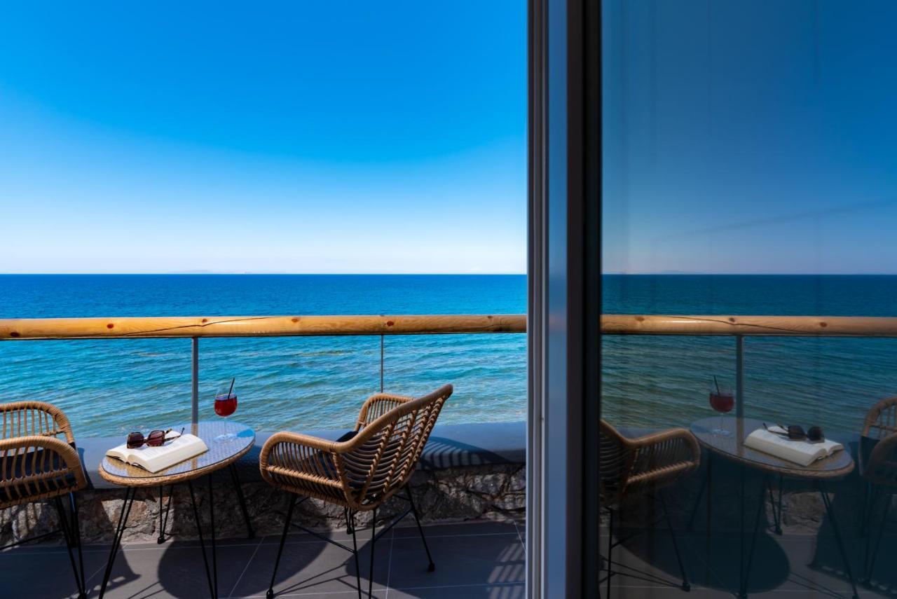 Neoma Luxury Suites Картерадос Екстериор снимка