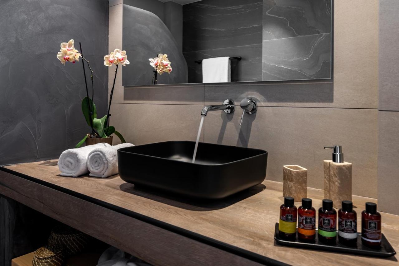 Neoma Luxury Suites Картерадос Екстериор снимка