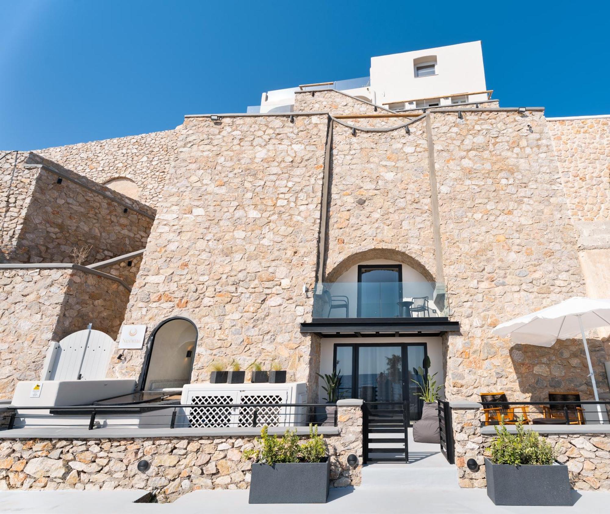 Neoma Luxury Suites Картерадос Екстериор снимка